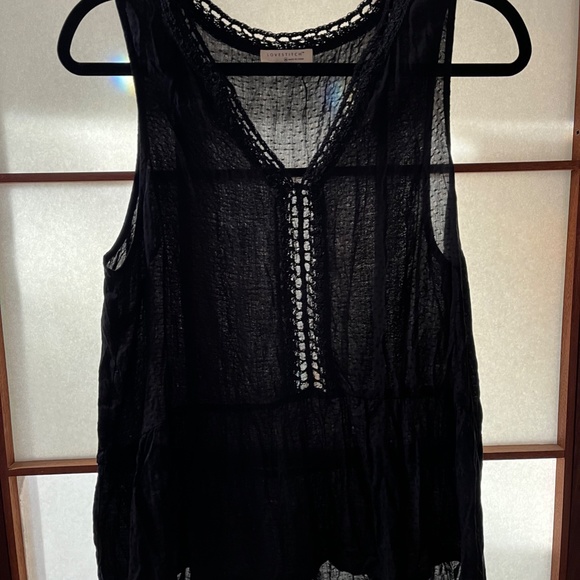 Lovestitch Boho Black Sleeveless Blouse - Picture 2 of 8